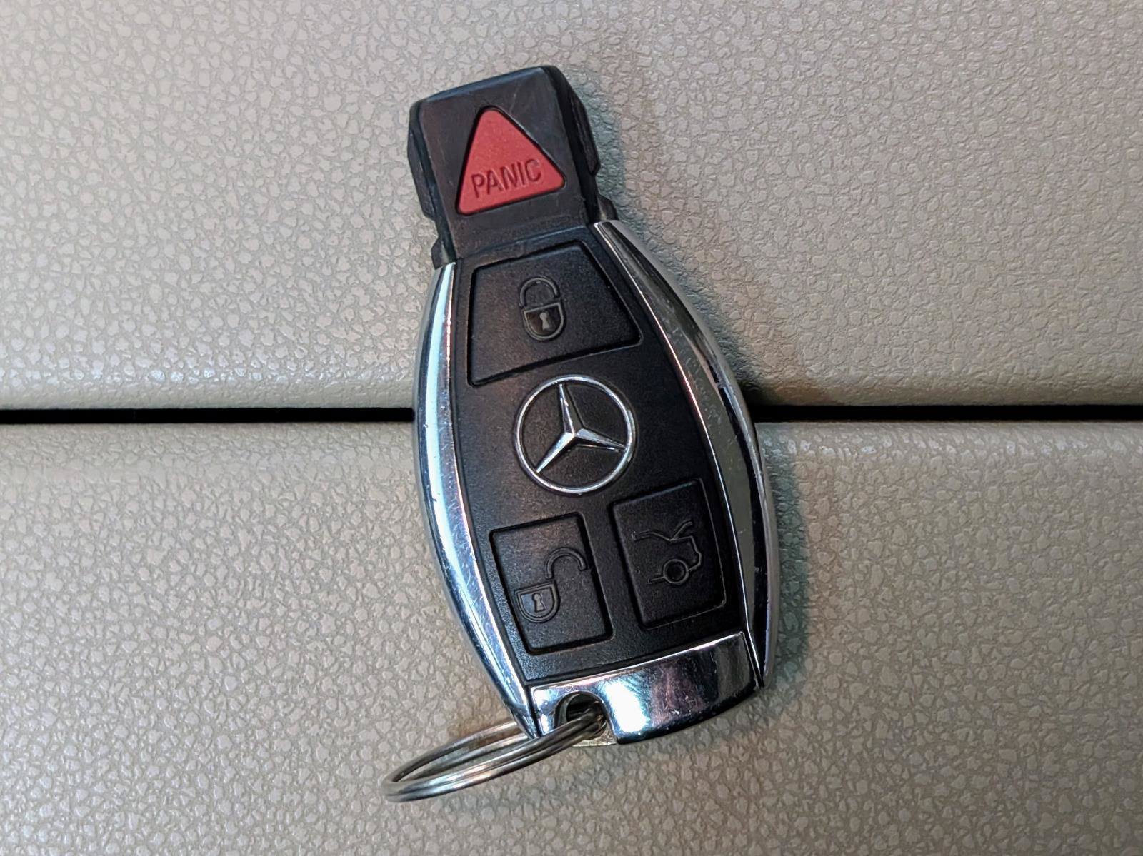 Used 2013 Mercedes-Benz C 300 4MATIC Sedan image 36