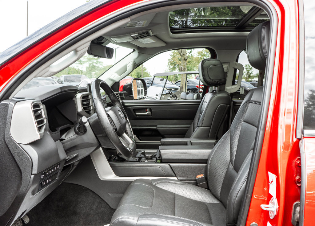 Used 2023 Toyota Tundra Limited AWD/4WD image 24