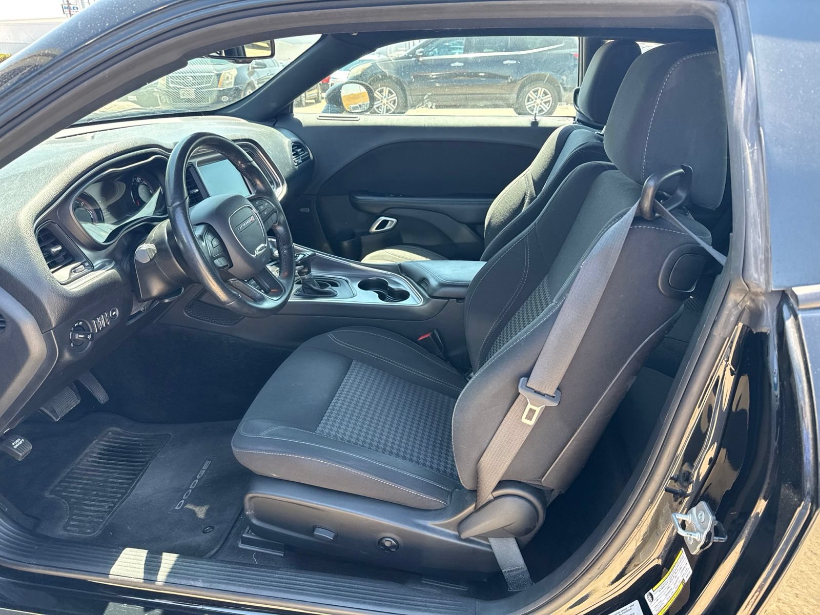 Used 2016 Dodge Challenger SXT w/ Blacktop Package RWD image 9