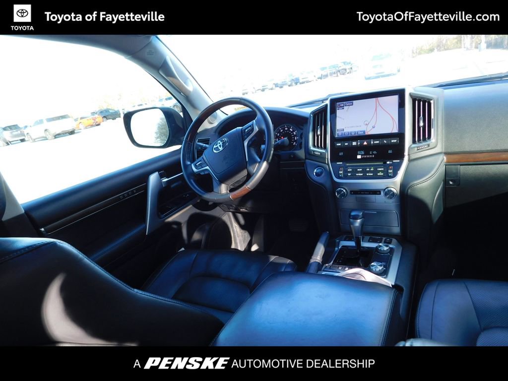 Used 2019 Toyota Land Cruiser image 7