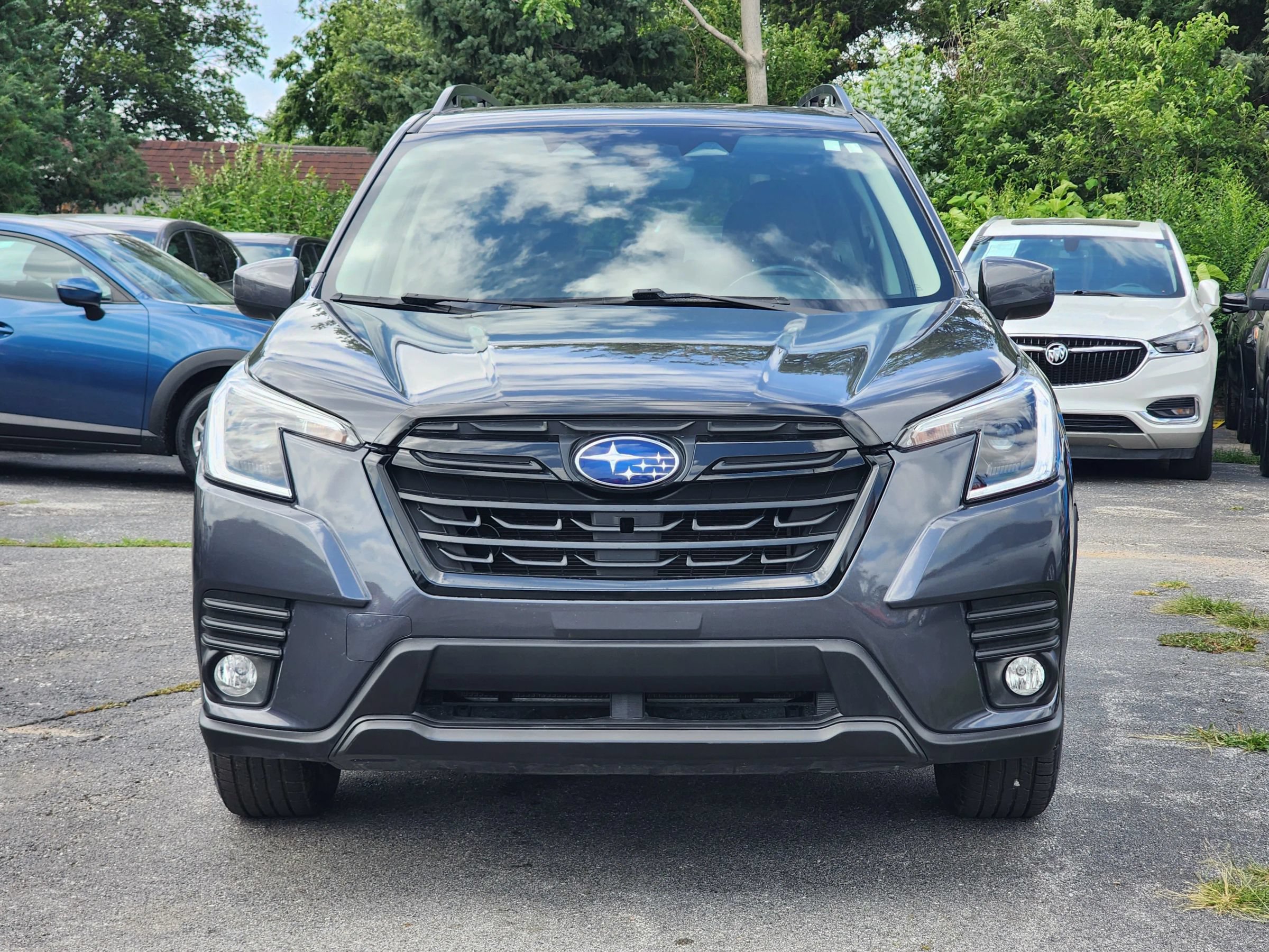 Used 2022 Subaru Forester Premium w/ Popular Package #1 AWD/4WD image 2