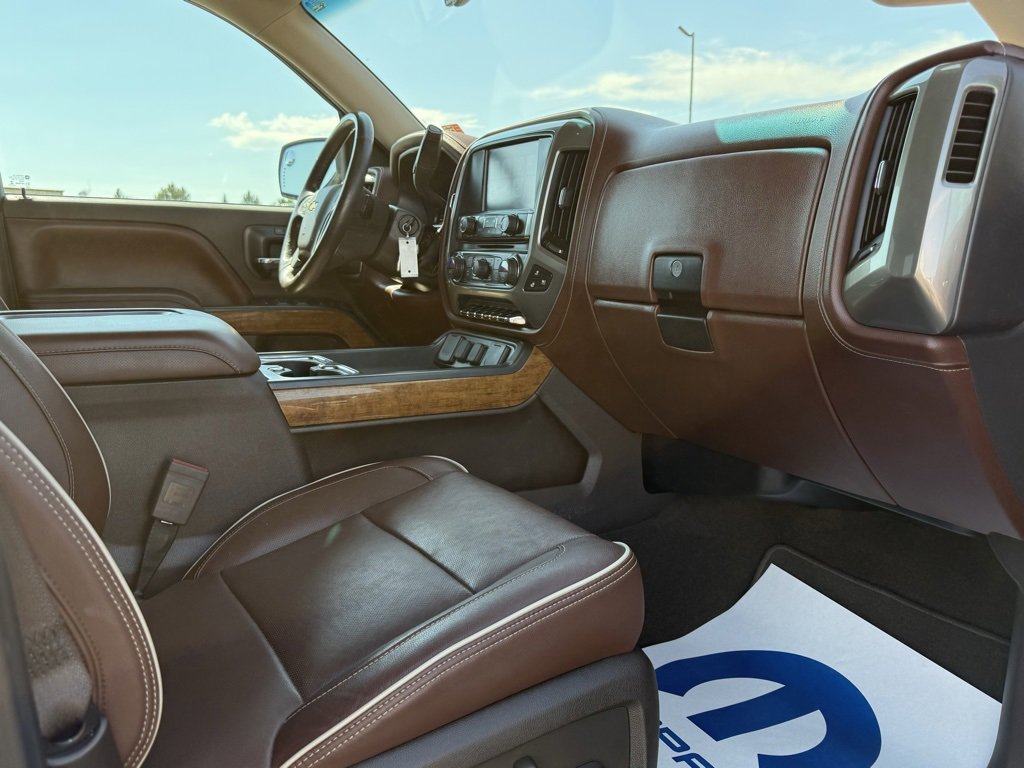 Used 2017 Chevrolet Silverado 1500 High Country image 16