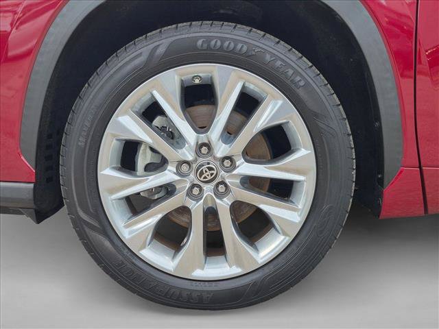 Used 2020 Toyota Highlander Limited FWD image 25