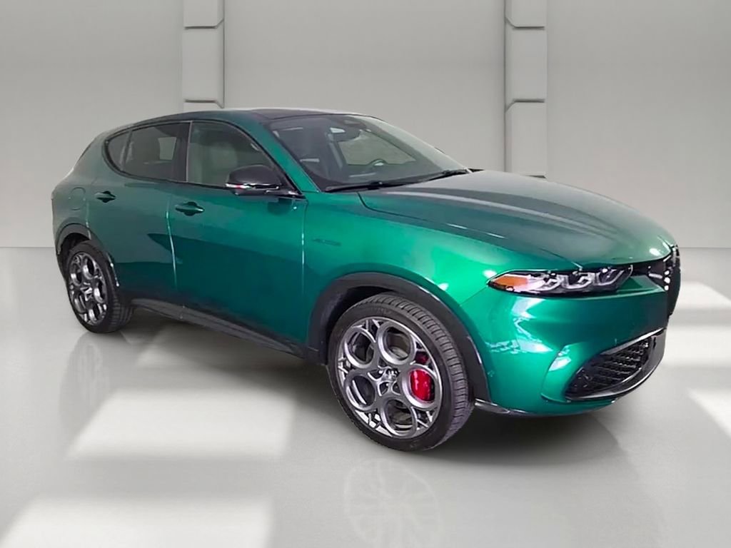 Used 2024 Alfa Romeo Tonale Veloce AWD/4WD image 34