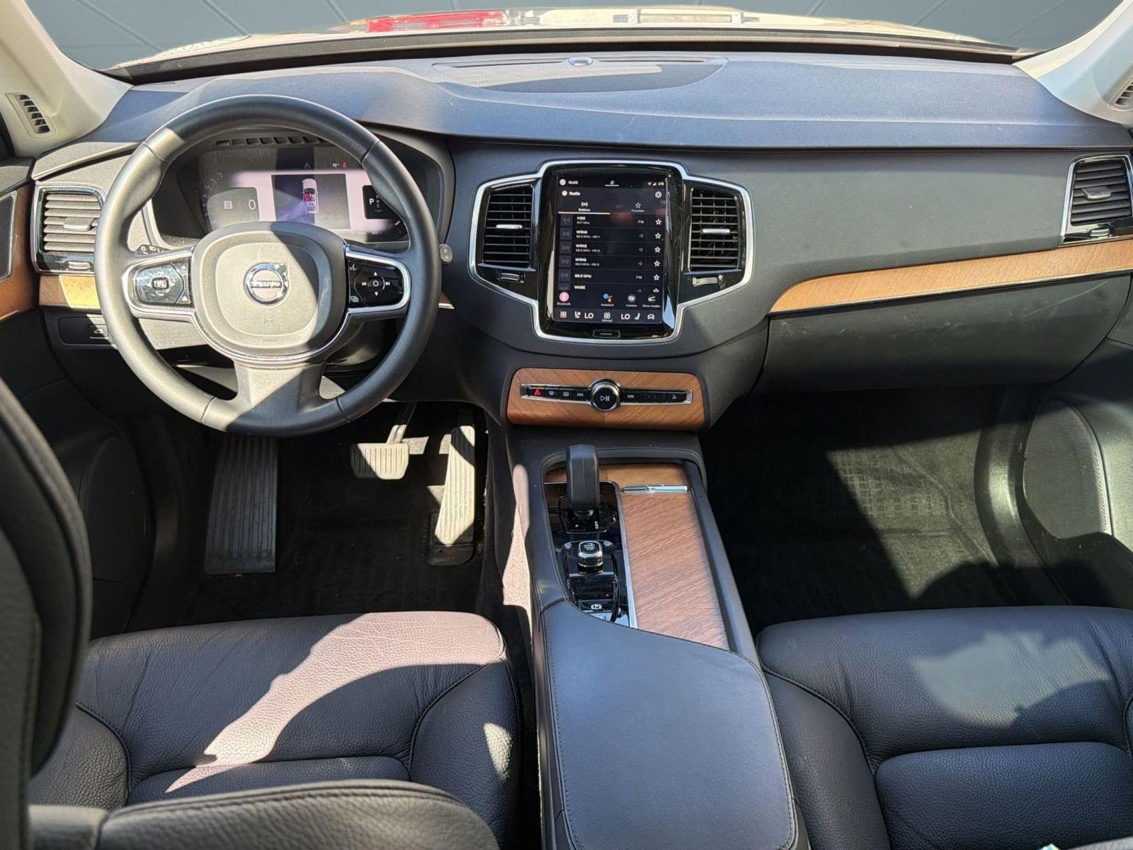 Used 2023 Volvo XC90 B6 Plus w/ Protection Package Premier AWD/4WD image 17