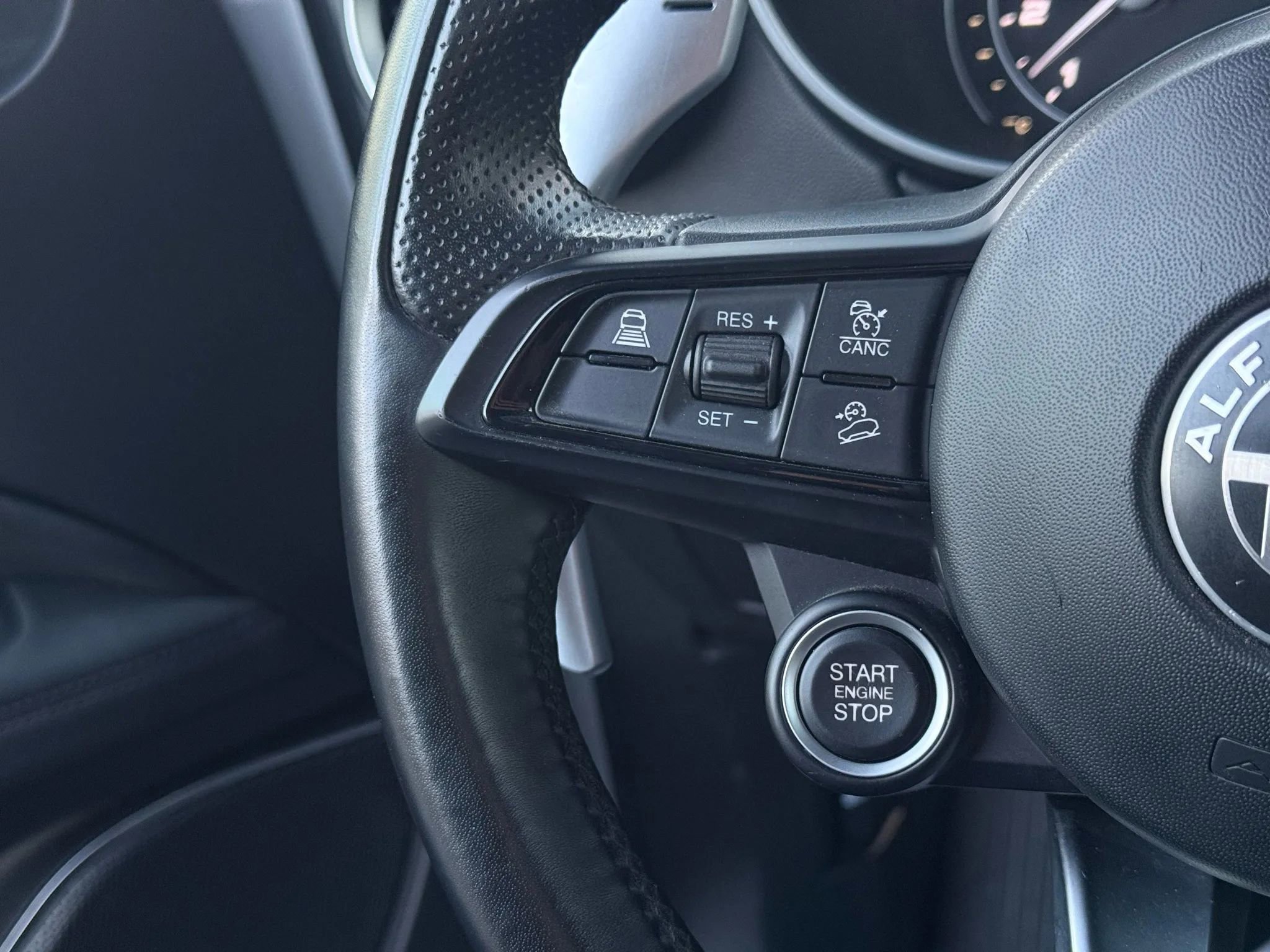 Used 2022 Alfa Romeo Stelvio Sprint image 39