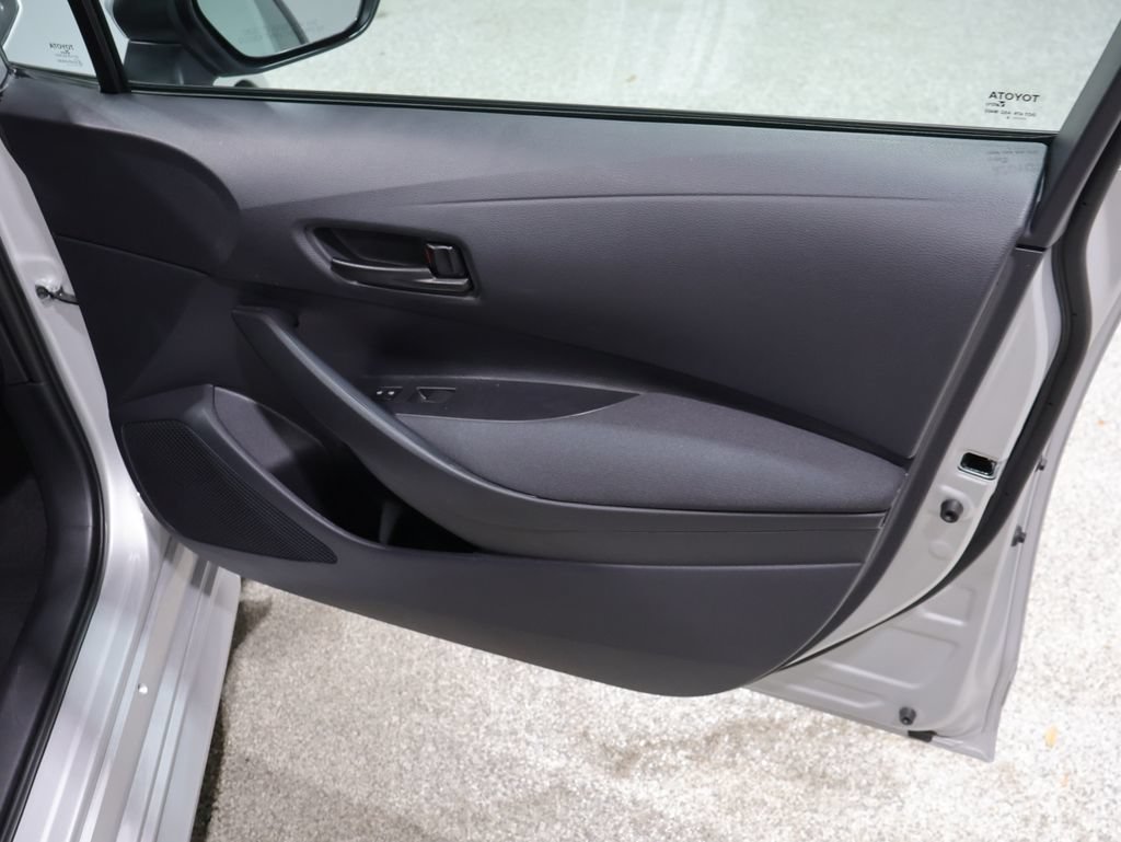 Used 2026 Toyota Corolla LE FWD image 22