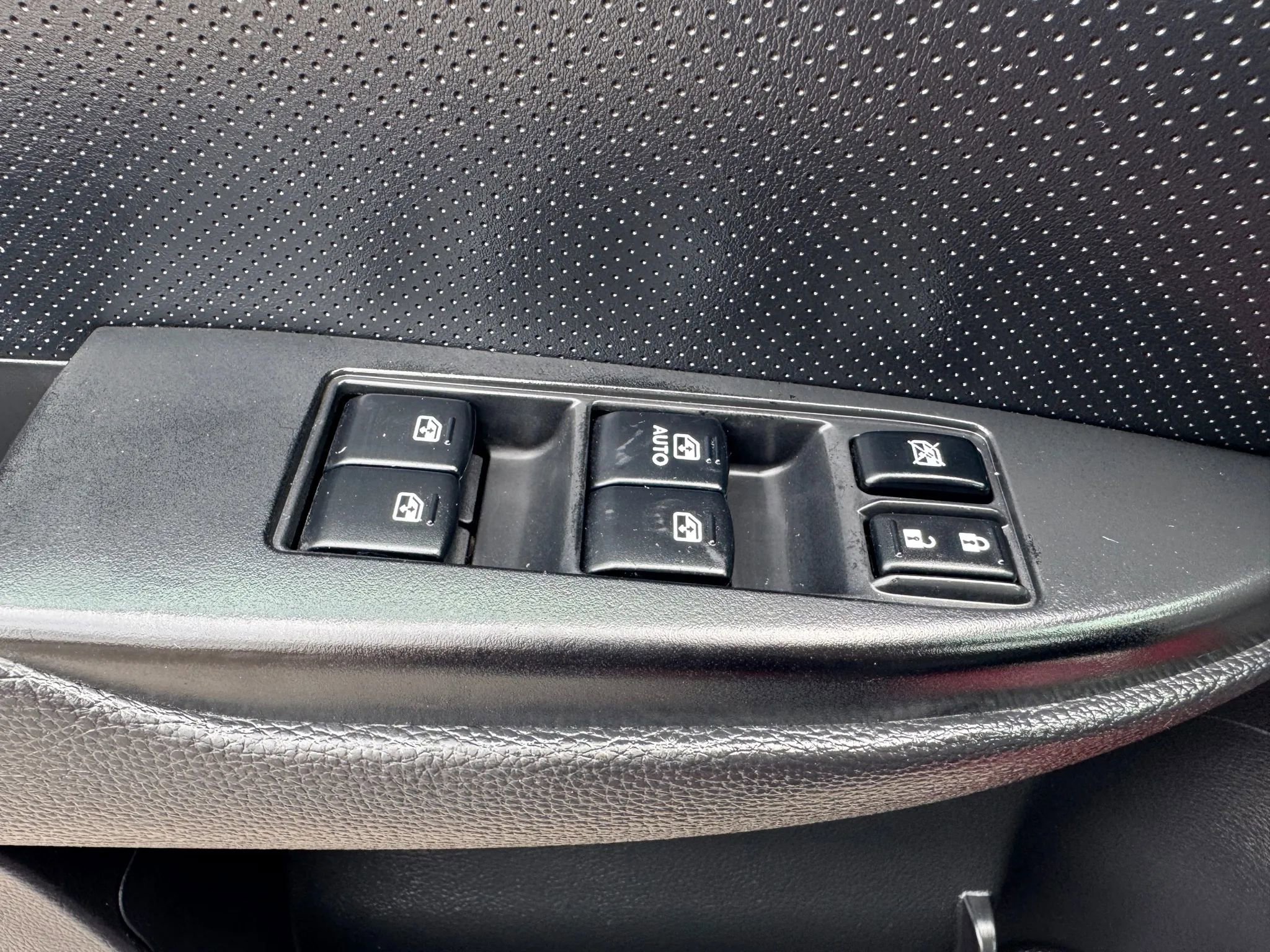Used 2013 Subaru Legacy 2.5i Limited AWD/4WD image 29
