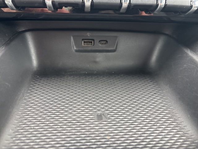 Used 2025 GMC Terrain Elevation image 16