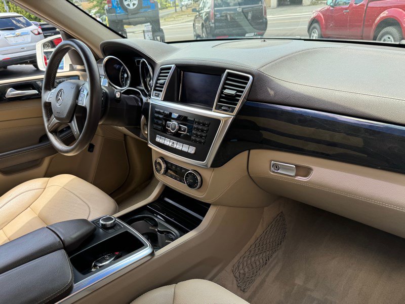 Used 2015 Mercedes-Benz ML 400 4MATIC image 8