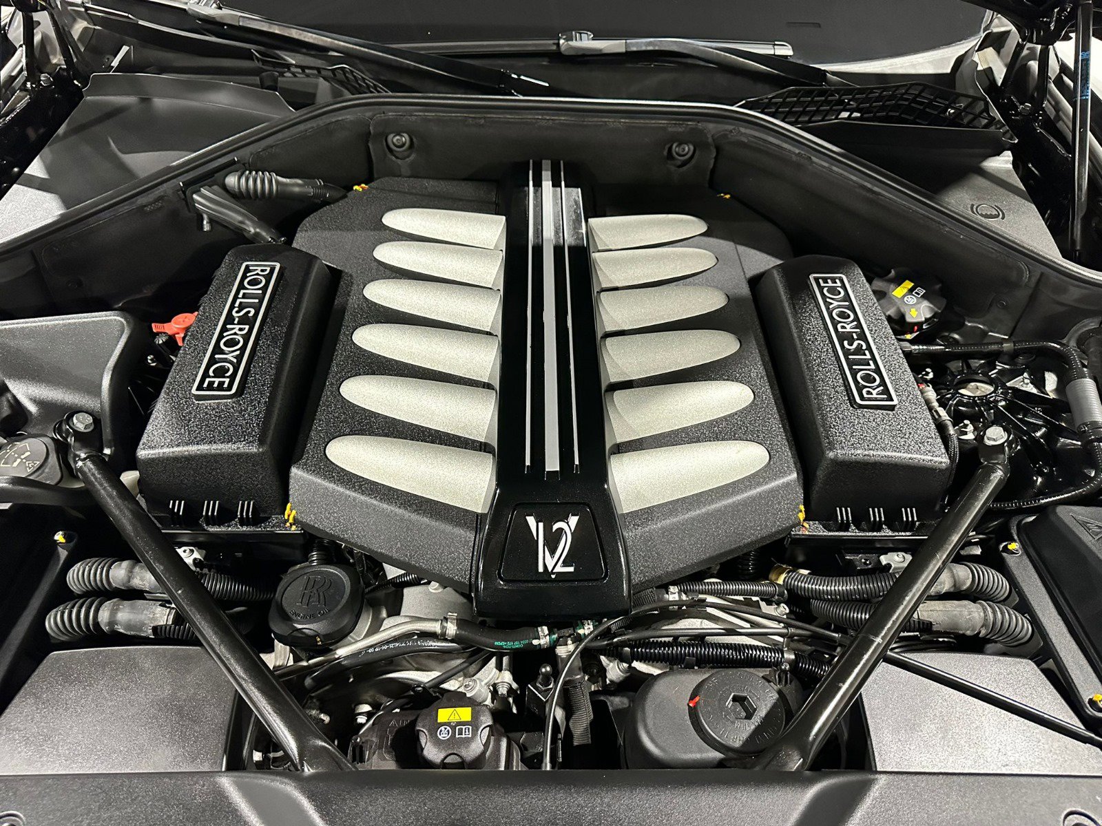 Used 2019 Rolls-Royce Dawn image 48