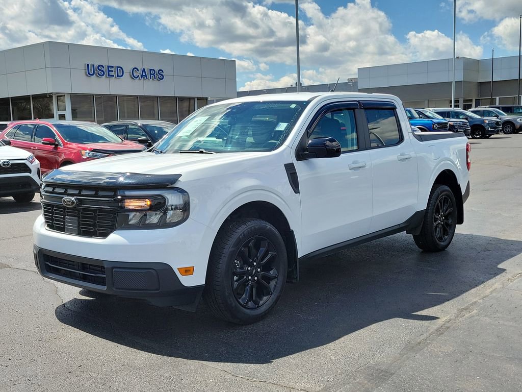 Certified 2024 Ford Maverick Lariat w/ Black Appearance Package image 8