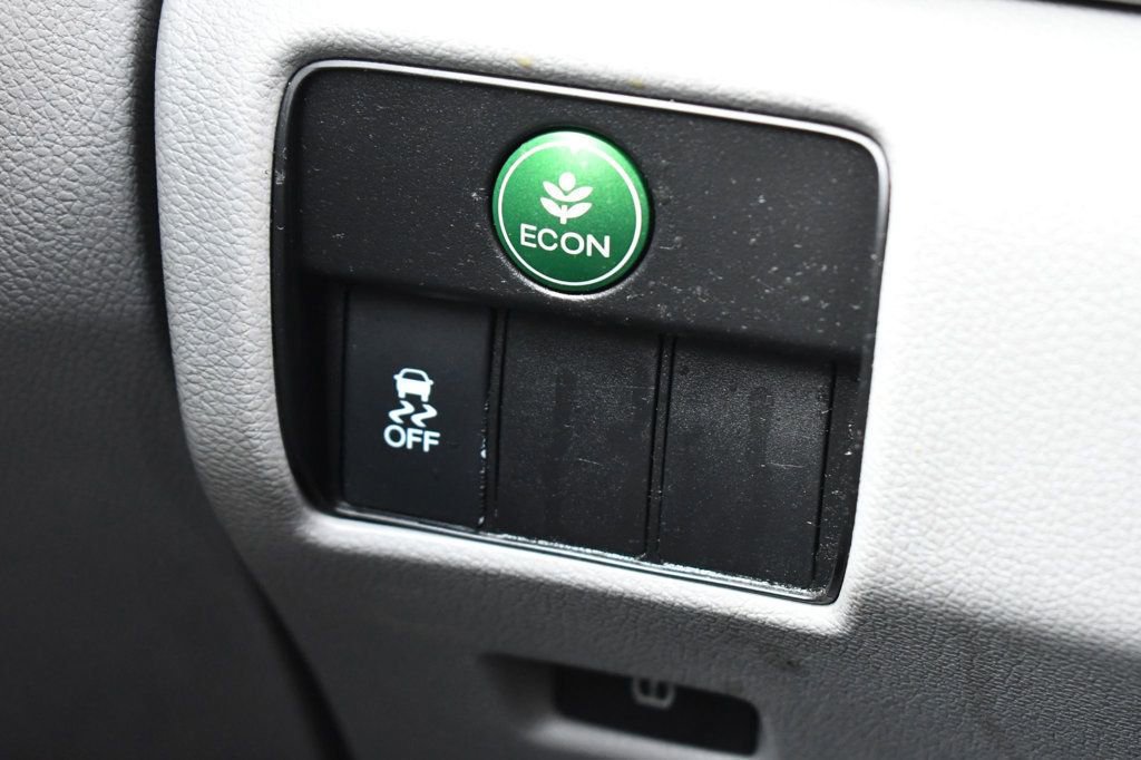 Used 2013 Honda Accord LX image 21