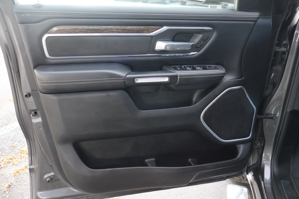 Used 2019 RAM 1500 Laramie AWD/4WD image 20
