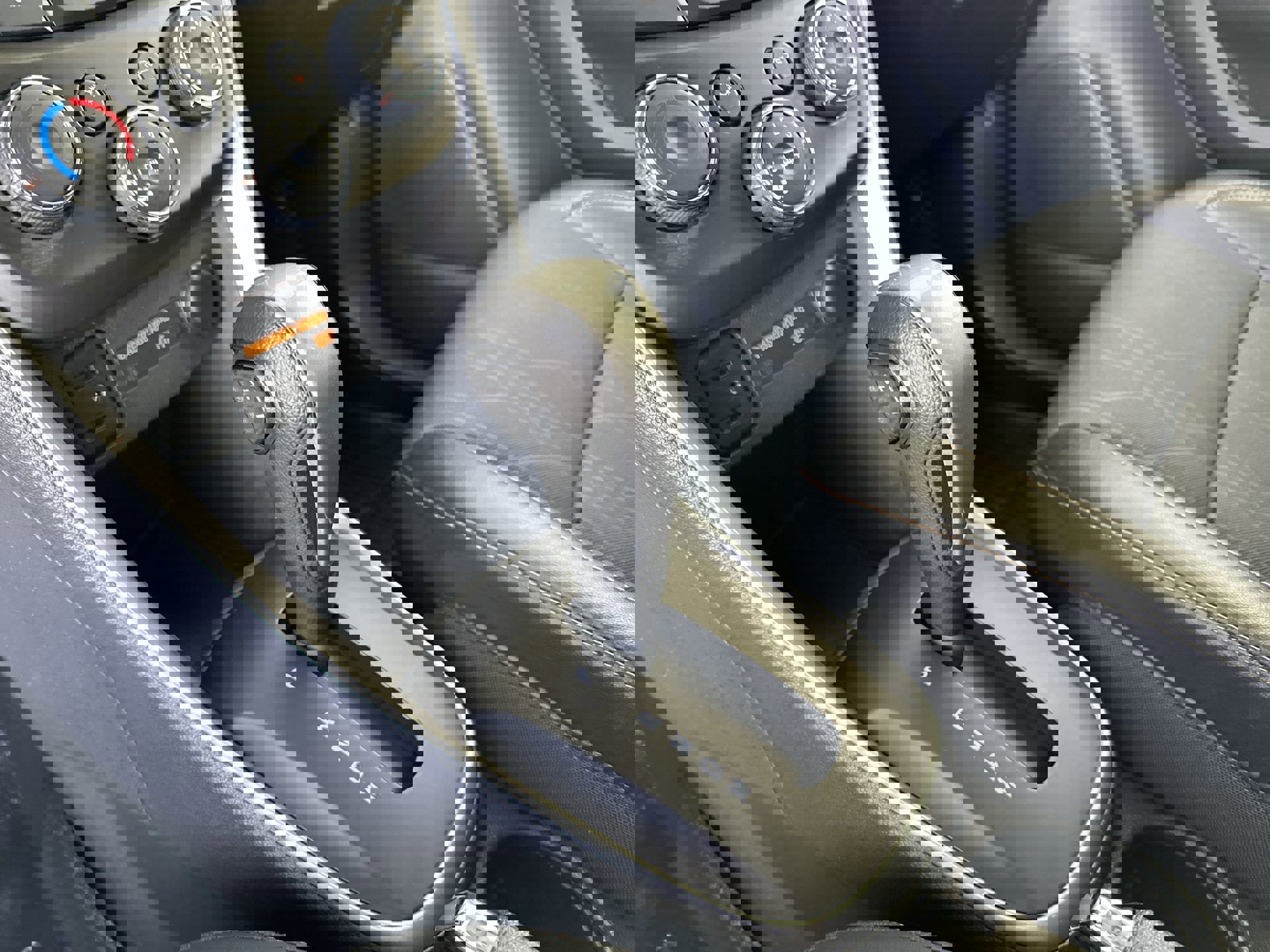 Used 2020 Chevrolet Trax LT w/ LT Convenience Package FWD image 15