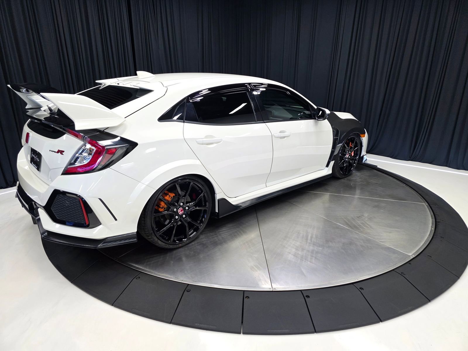 Used 2018 Honda Civic Type R image 11