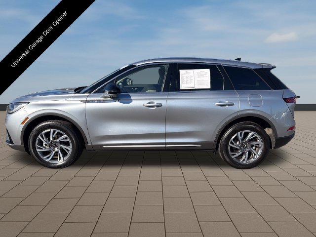 Used 2023 Lincoln Corsair FWD w/ Equipment Group 101A image 3