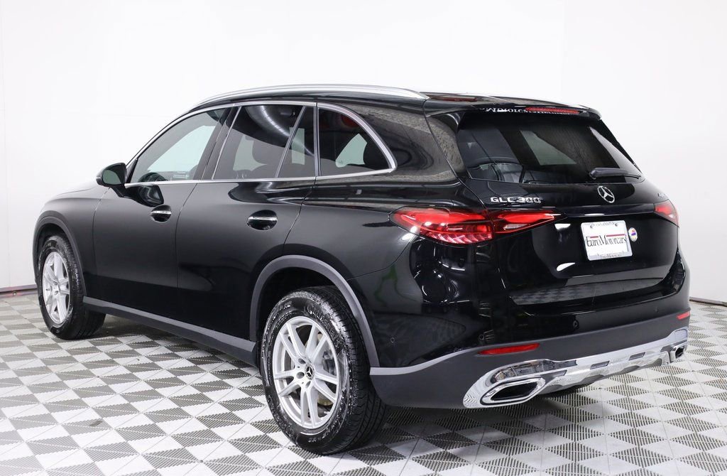 Certified 2026 Mercedes-Benz GLC 300 GLC 300 image 4