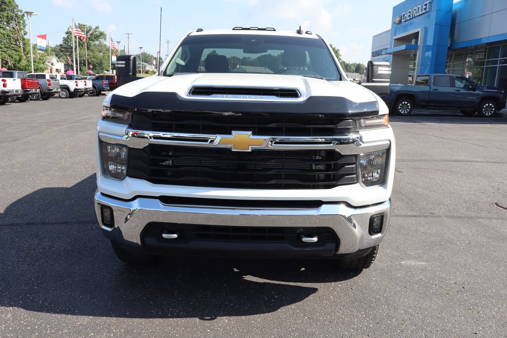 Used 2024 Chevrolet Silverado 3500 LT w/ Convenience Package AWD/4WD image 20