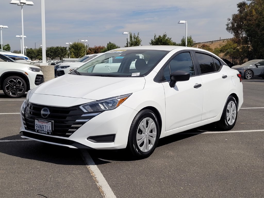 Used 2023 Nissan Versa S w/ Trunk Package FWD image 10
