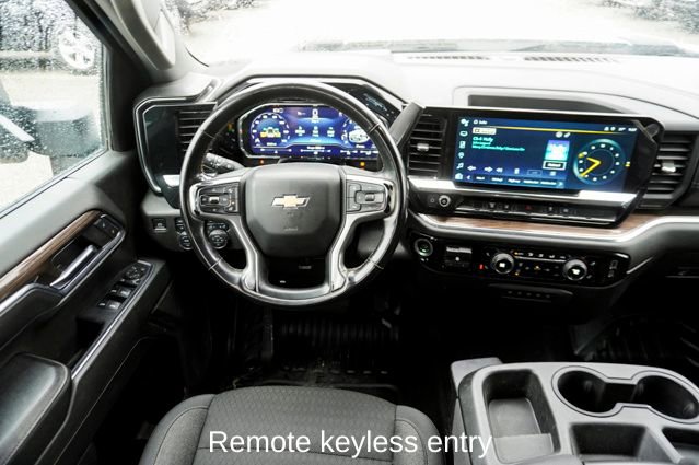 Used 2024 Chevrolet Silverado 3500 LT w/ Convenience Package image 9