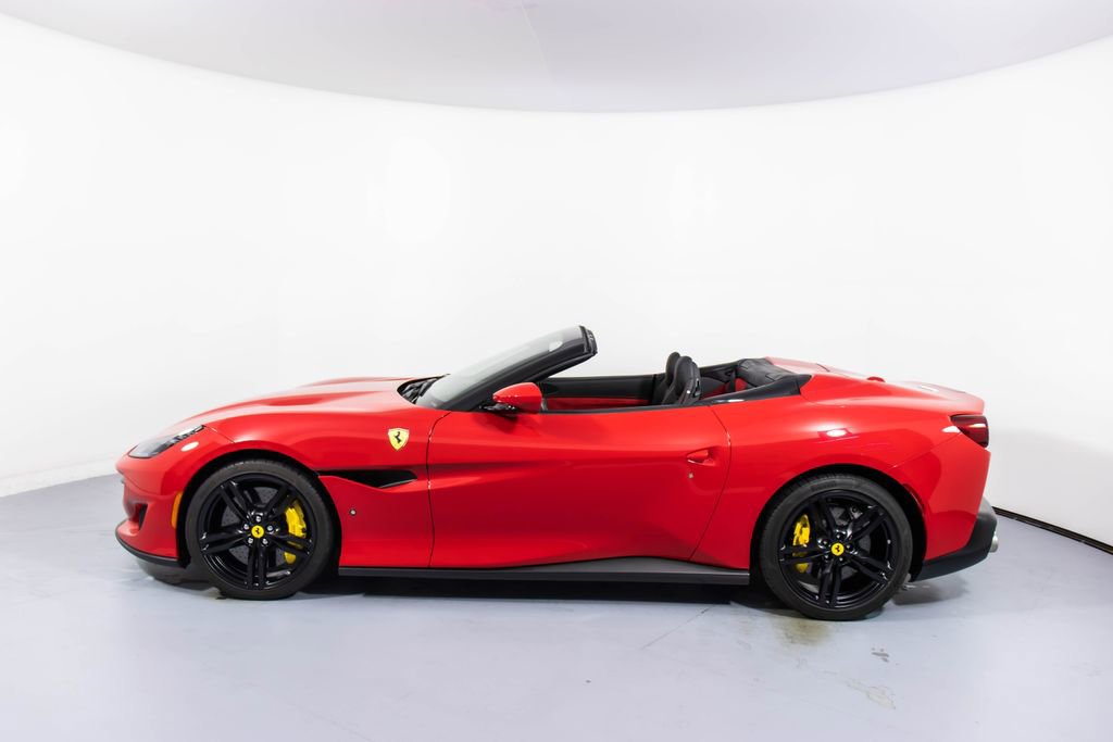 Used 2019 Ferrari Portofino RWD image 9