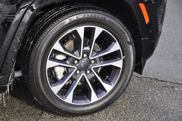 Used 2024 Jeep Grand Cherokee Overland w/ Luxury Tech Group IV image 14