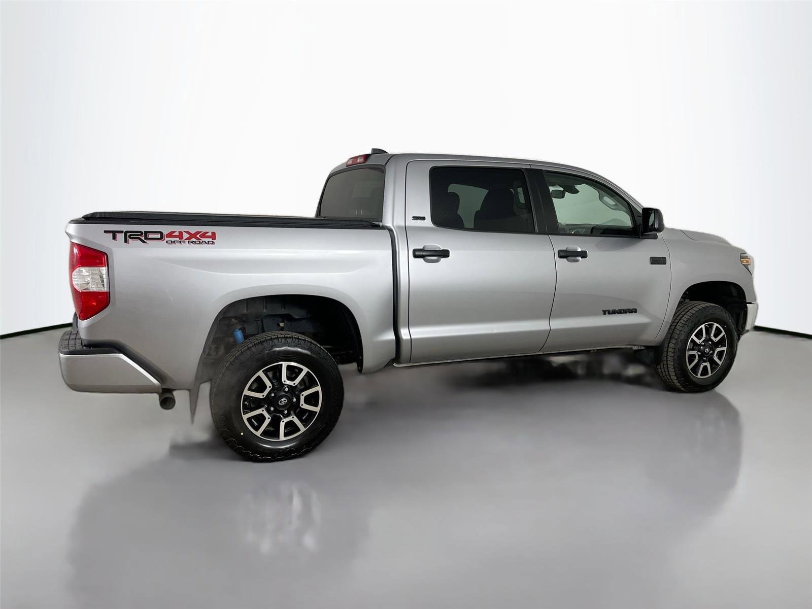 Used 2020 Toyota Tundra SR5 w/ TRD Off-Road Package AWD/4WD image 16