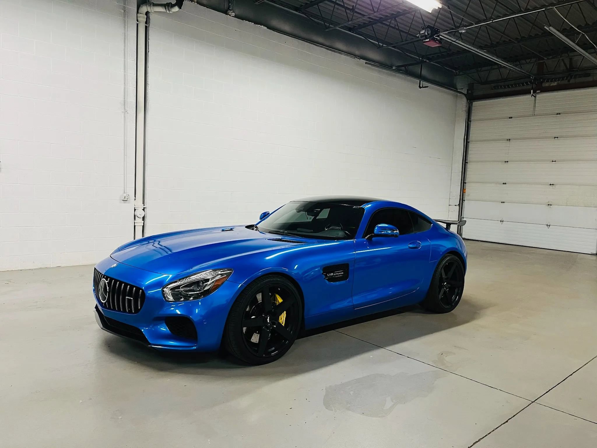 Used 2017 Mercedes-Benz AMG GT S image 1