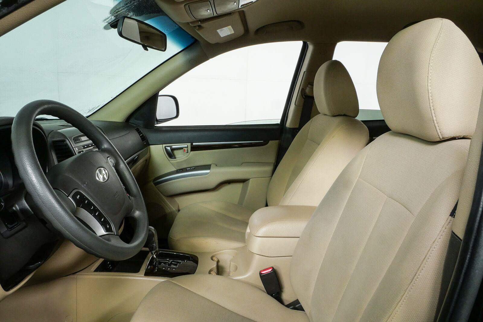 Used 2011 Hyundai Santa Fe GLS FWD image 5