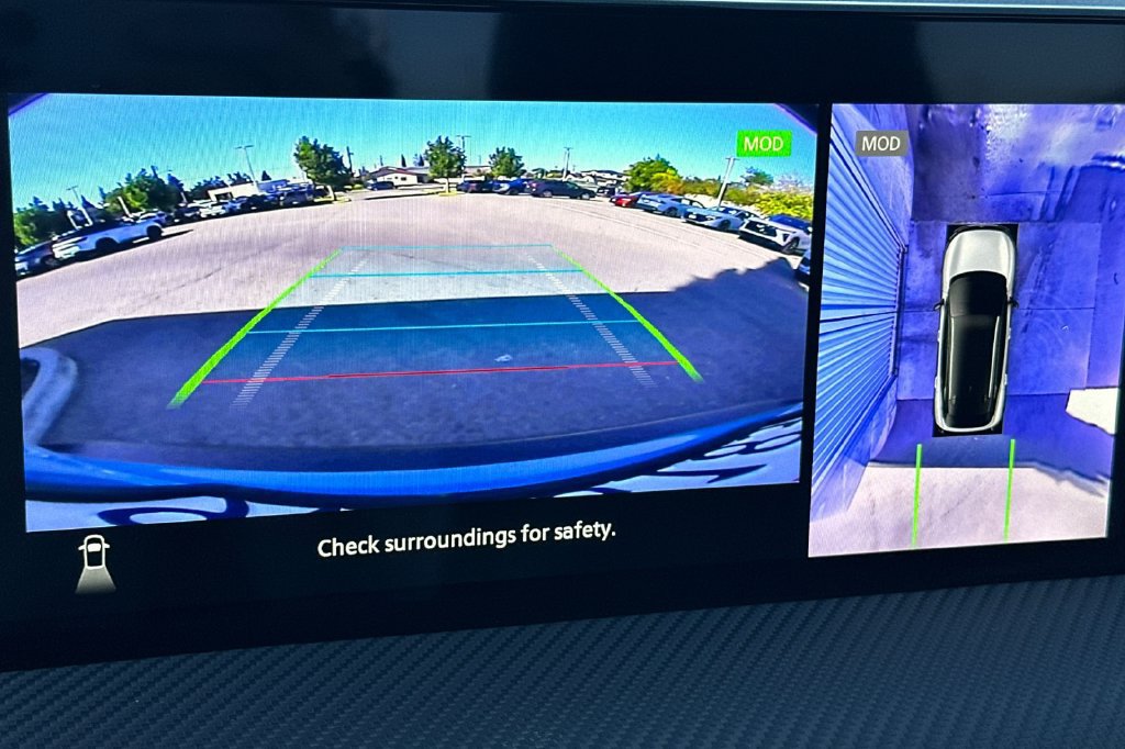 Certified 2025 Nissan Kicks SR FWD image 19