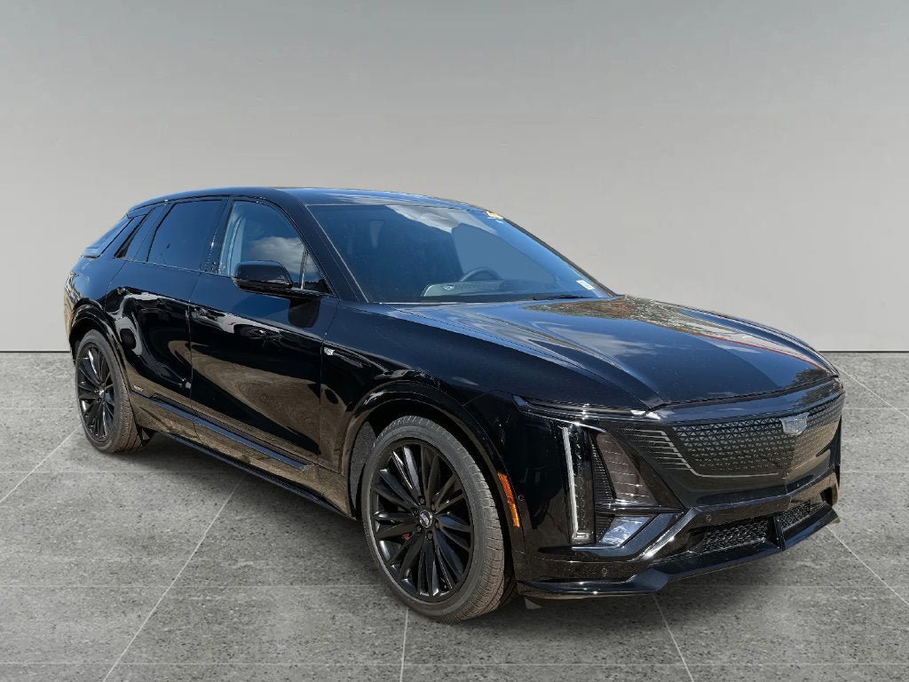 New 2026 Cadillac Lyriq V w/ LPO, Floor Liner Package AWD/4WD image 8