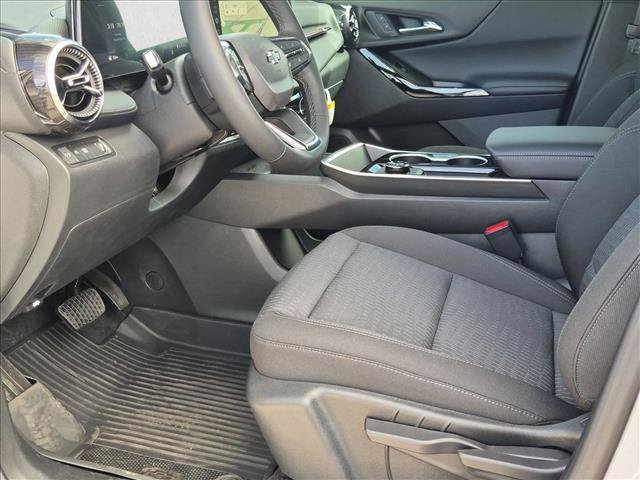 New 2027 Chevrolet Equinox LT w/ Midnight Edition FWD image 4