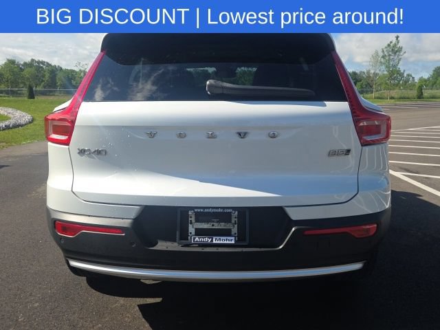 Used 2023 Volvo XC40 B5 Plus AWD/4WD image 10