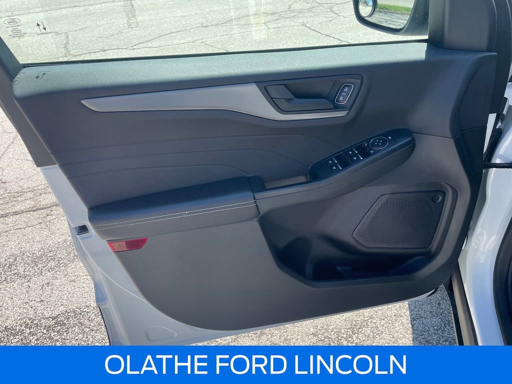 Used 2024 Ford Escape Active AWD/4WD image 19