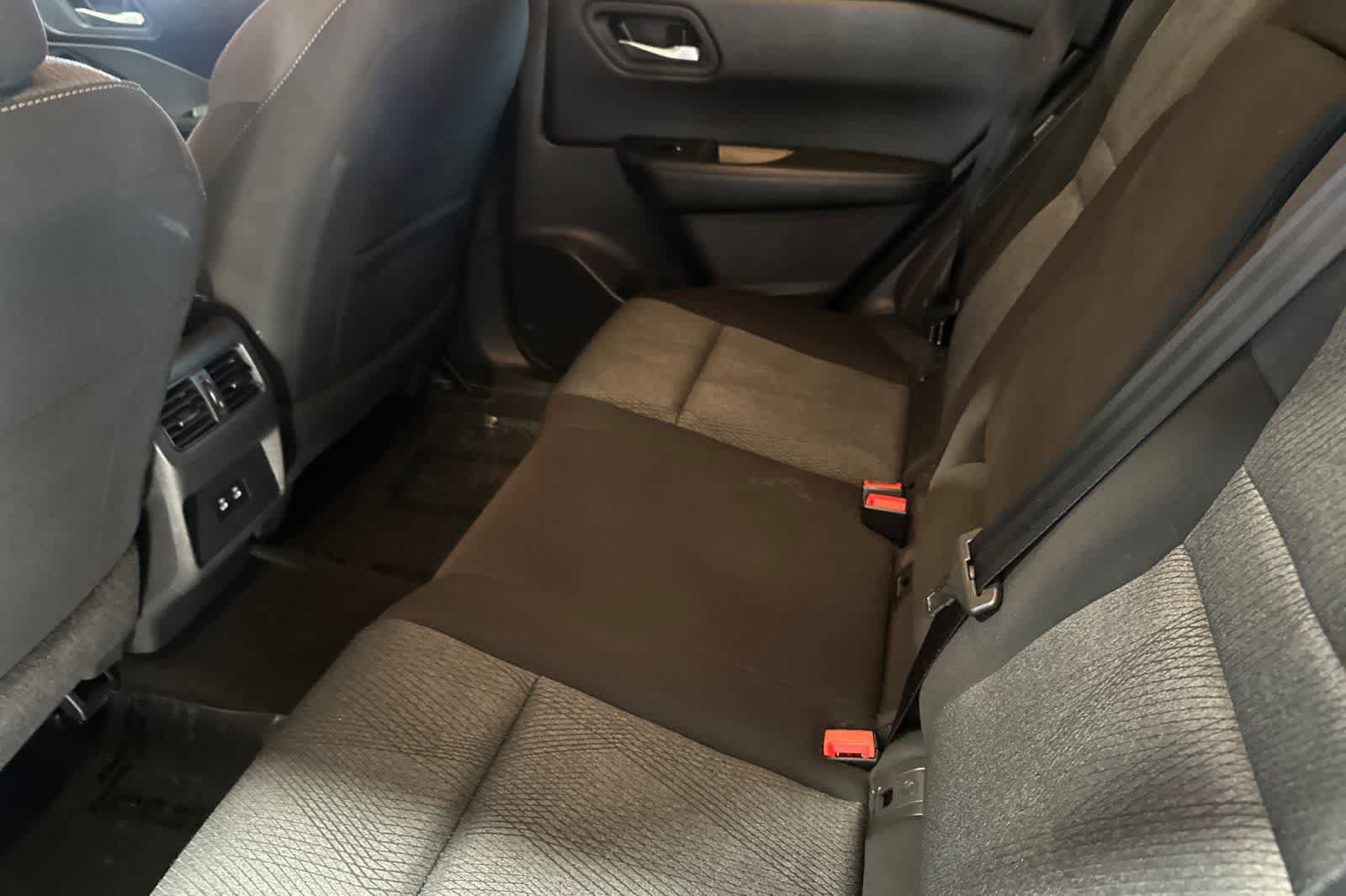 Certified 2025 Nissan Rogue SV FWD image 5