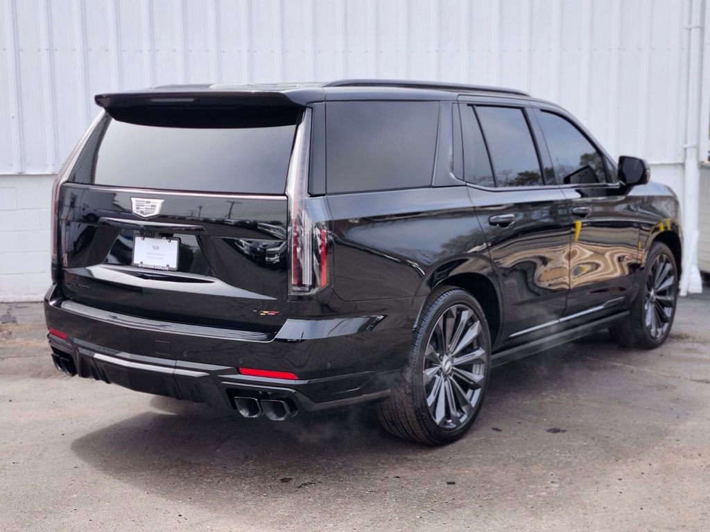 Certified 2025 Cadillac Escalade V w/ LPO, Floor Liner Package image 5