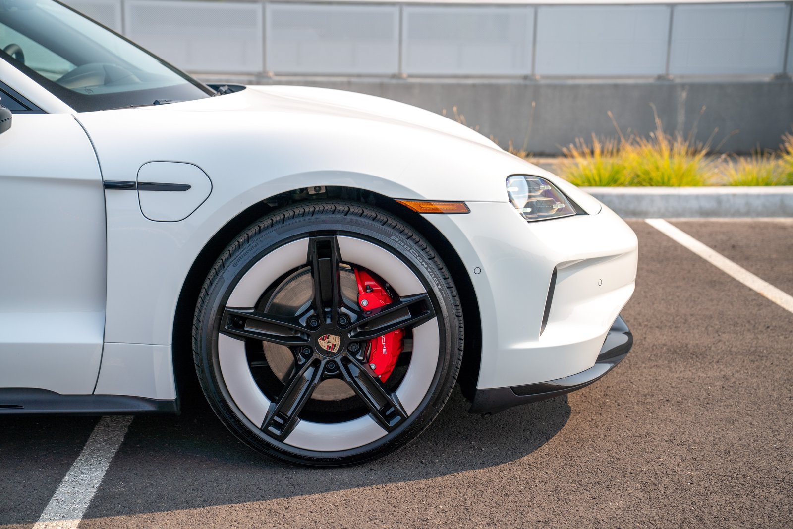 Certified 2025 Porsche Taycan 4S AWD/4WD image 9