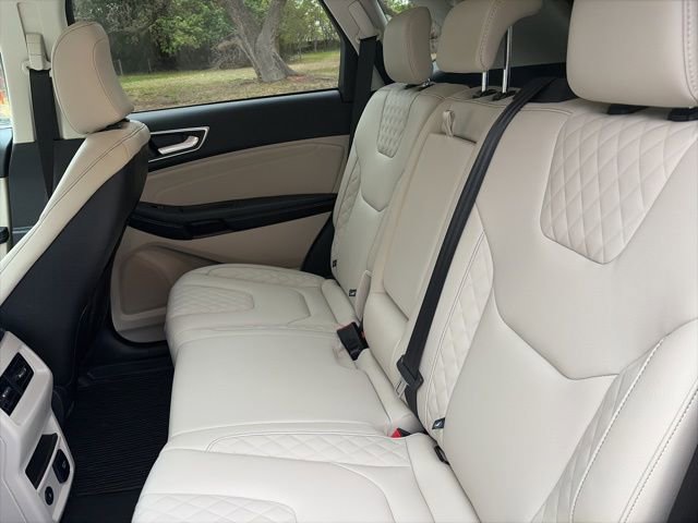 Used 2024 Ford Edge Titanium image 8