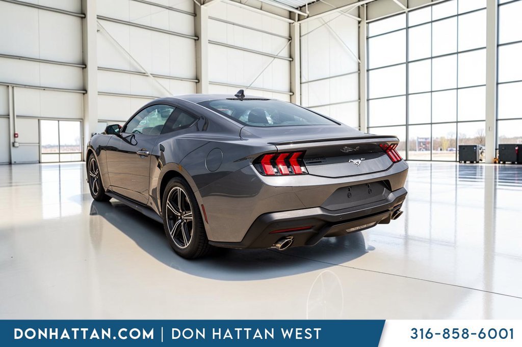 Used 2025 Ford Mustang Premium RWD image 21