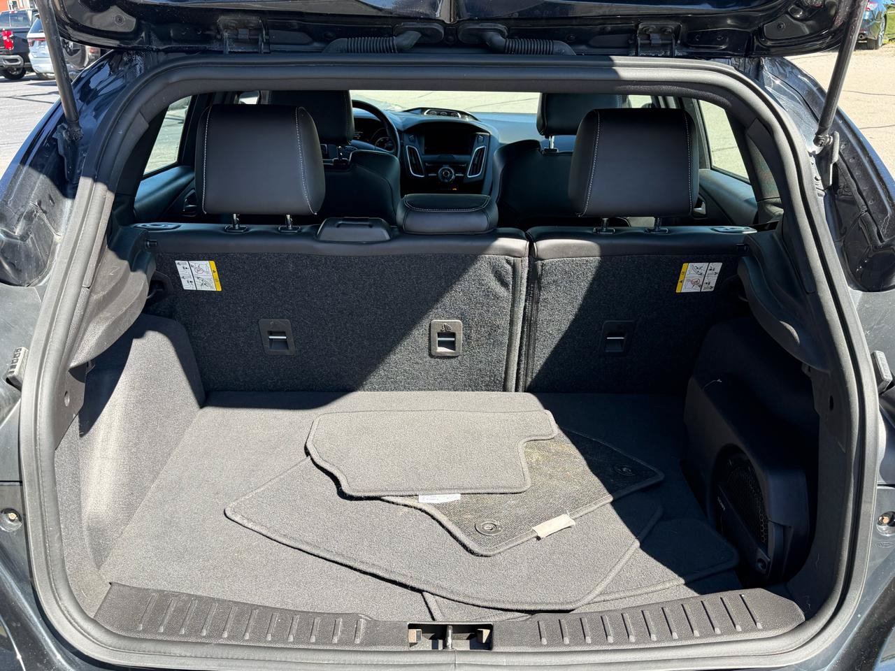Used 2018 Ford Focus ST FWD image 23