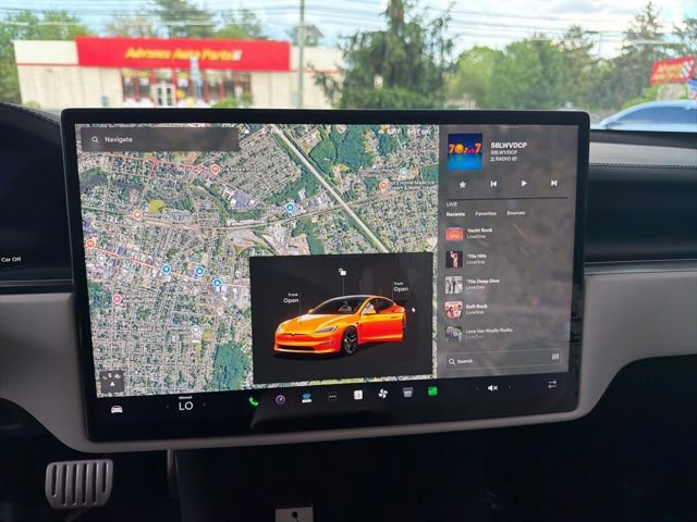 Used 2021 Tesla Model S Plaid image 11