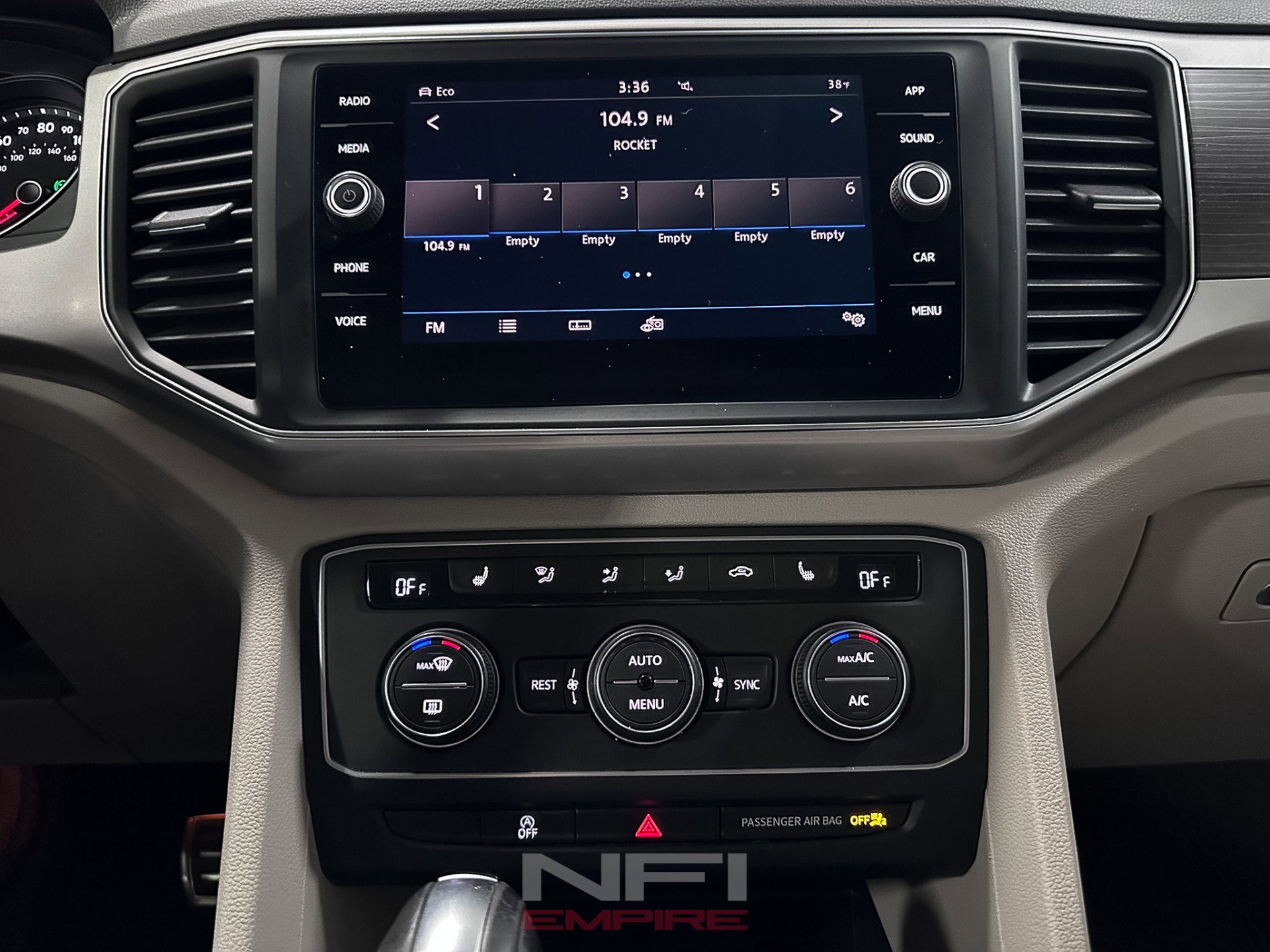Used 2019 Volkswagen Atlas SE image 25