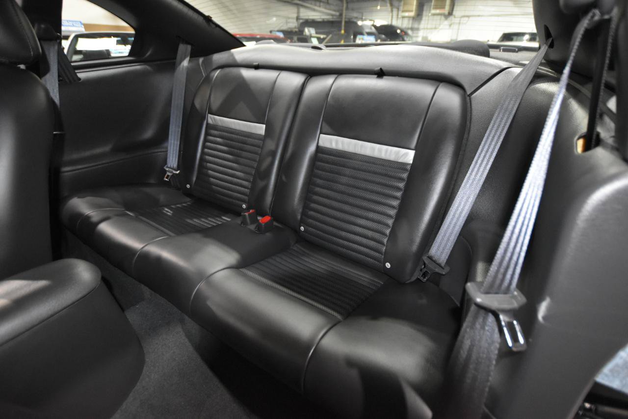 Used 2004 Ford Mustang Mach 1 RWD image 36