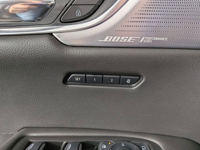 Used 2023 Cadillac XT6 Premium Luxury FWD image 9