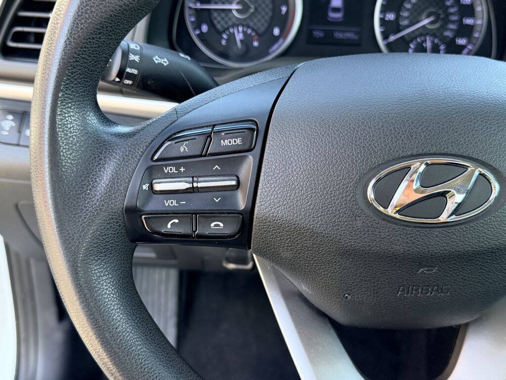 Used 2020 Hyundai Elantra SEL w/ Cargo Package (C1) FWD image 13
