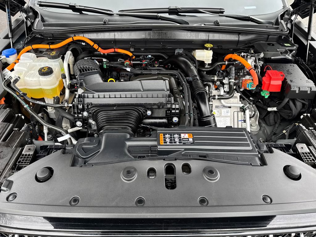 Used 2025 Lincoln Nautilus Reserve image 18