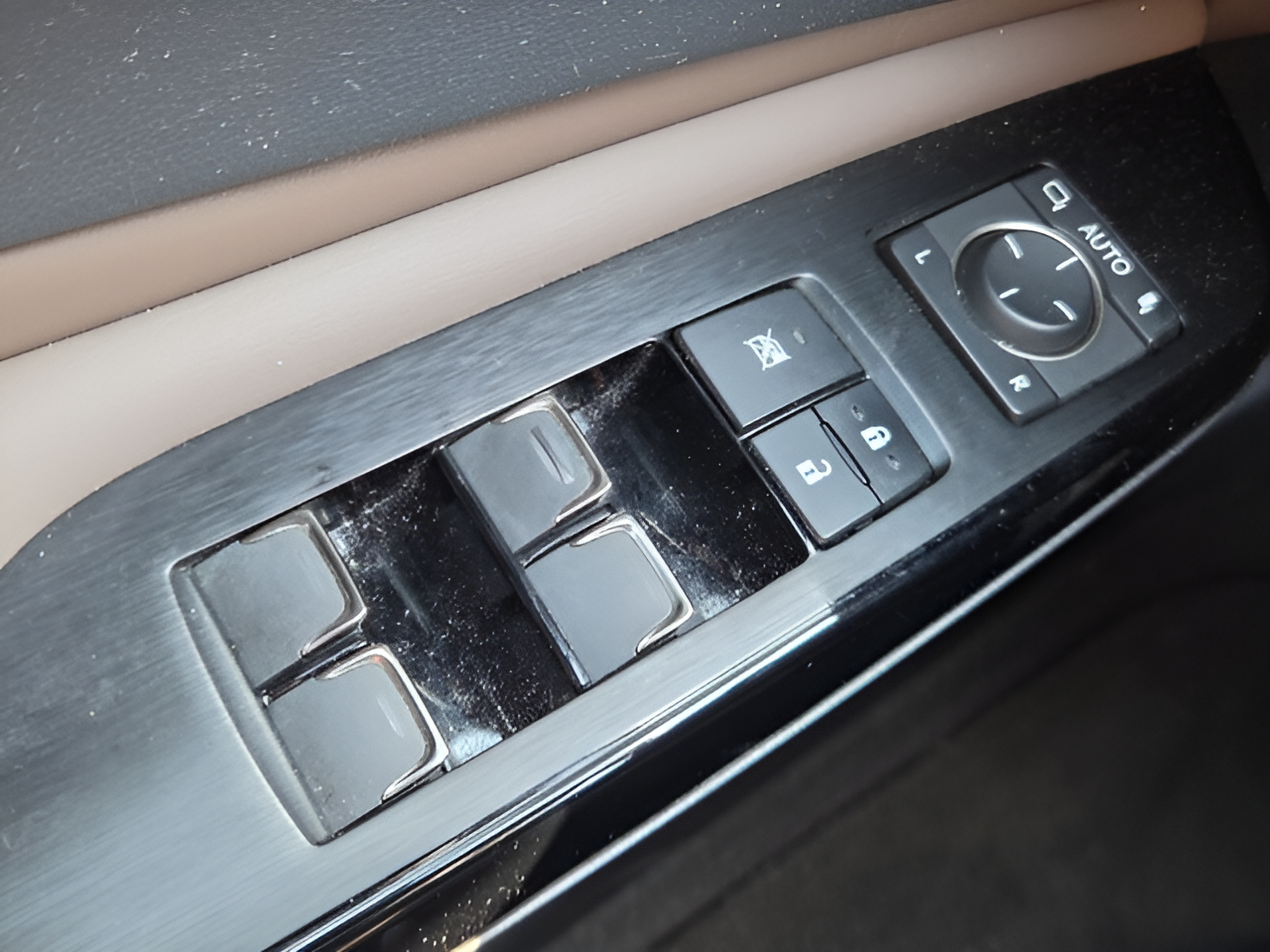 Used 2023 Lexus ES 300h w/ Premium Package FWD image 28