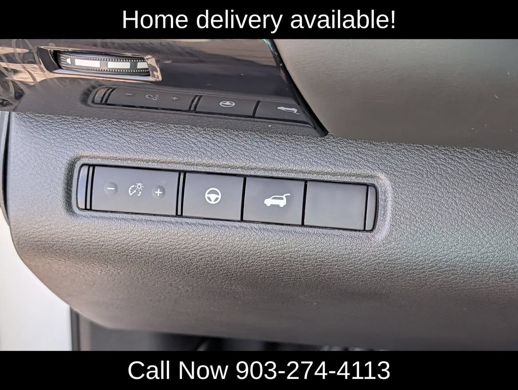 Used 2026 Nissan Pathfinder SV FWD image 24