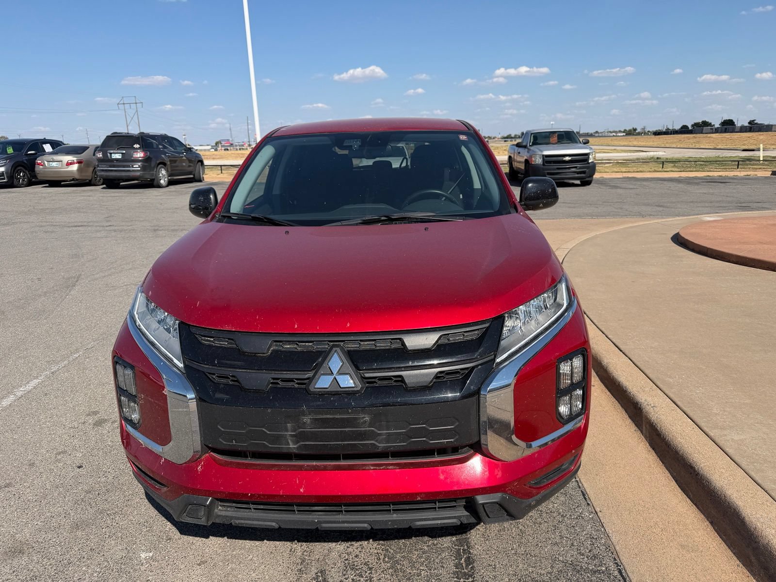 Used 2025 Mitsubishi Outlander Sport LE AWD/4WD image 2